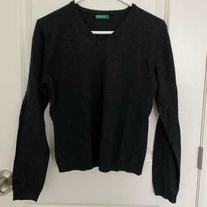V neck sweater